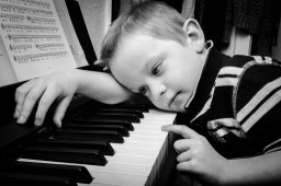 Have Musically Gifted Kids? 5 Tips to Find the Best Music School for Them 